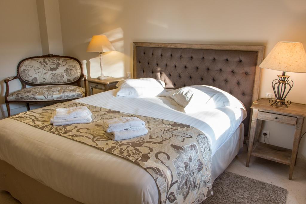 Champagne Andre Bergere & Suites Épernay Quarto foto