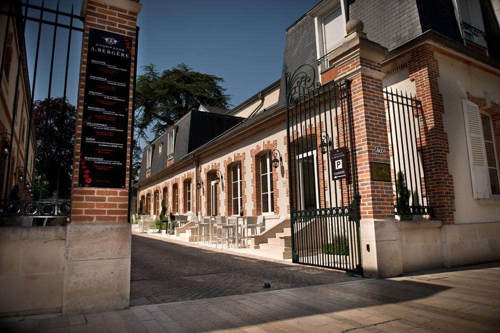 Champagne Andre Bergere & Suites Épernay Exterior foto