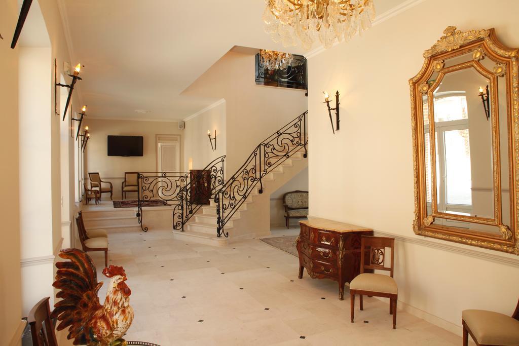 Champagne Andre Bergere & Suites Épernay Quarto foto