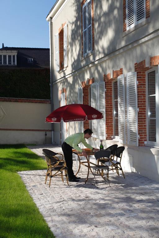 Champagne Andre Bergere & Suites Épernay Quarto foto